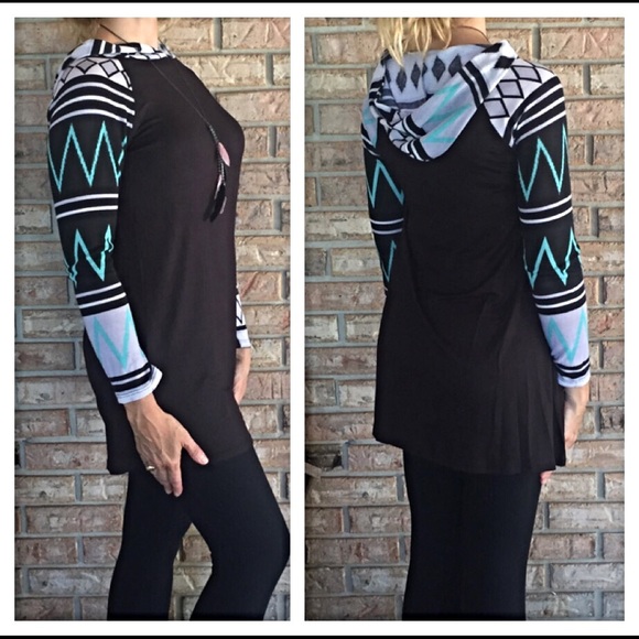 Hooded Fun Flowy Tribal Sleeve Tunic Top Small - Picture 3 of 4