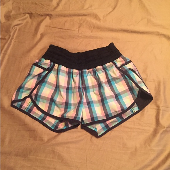 LULU LEMON ATHLETIC SHORTS!!!