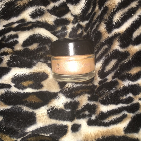 Homemade pigmented Highlighter - Picture 2 of 3