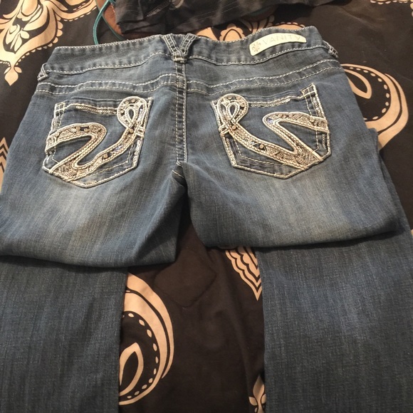 Vanity jeans size 28 W 33 L