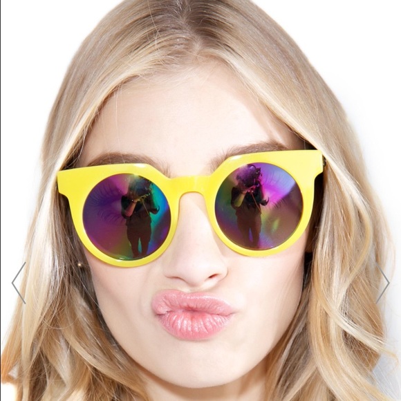 Authentic Quay Frankie in Yellow - Picture 1 of 4