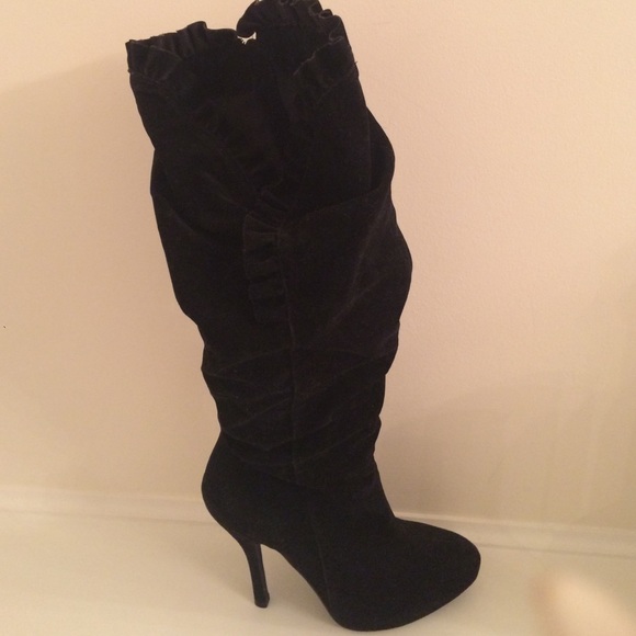 Black Ruffled Boot - Picture 2 of 2
