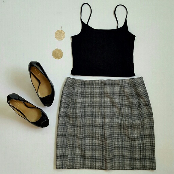Banana Republic houndstooth pencil skirt