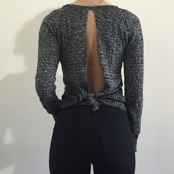 Brandy Melville open back sweater - small
