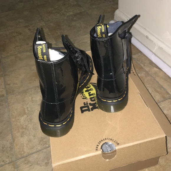 Dr. Martens - Picture 2 of 2