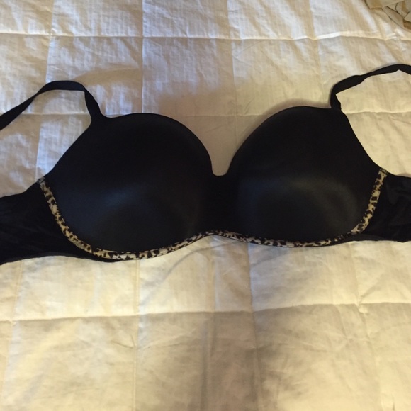 Victoria's Secret 38DD balconet bra