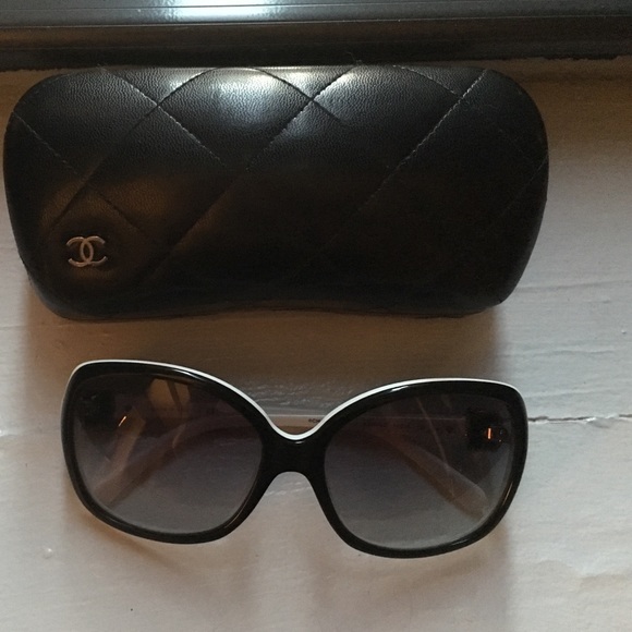 CHANEL Sunglasses