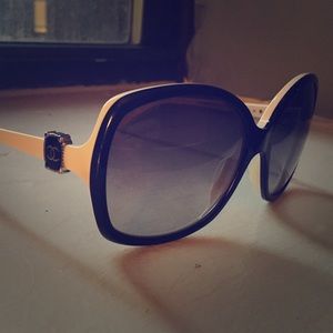 CHANEL Sunglasses