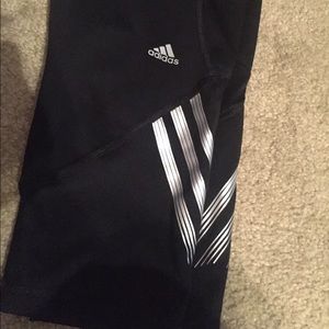 ADIDAS CAPRI YOGA PANTS