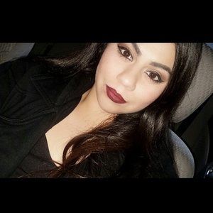 Meet your Posher, Ines alejandra