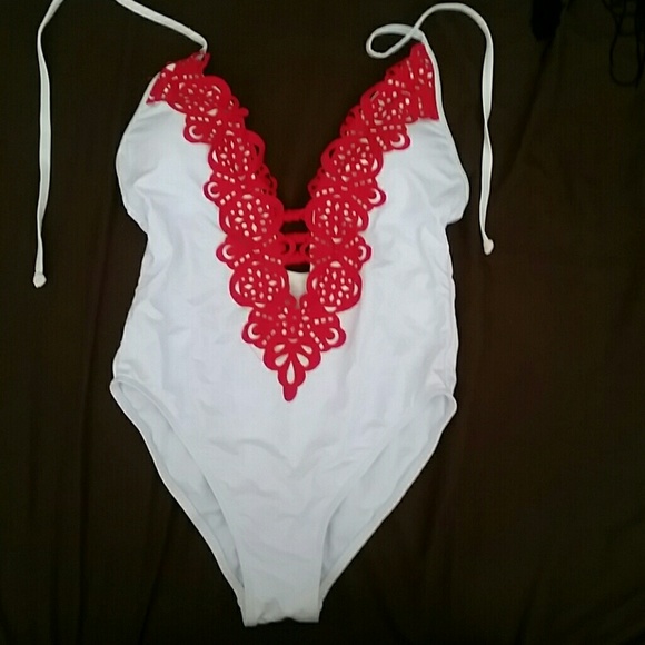 One piece swim suit