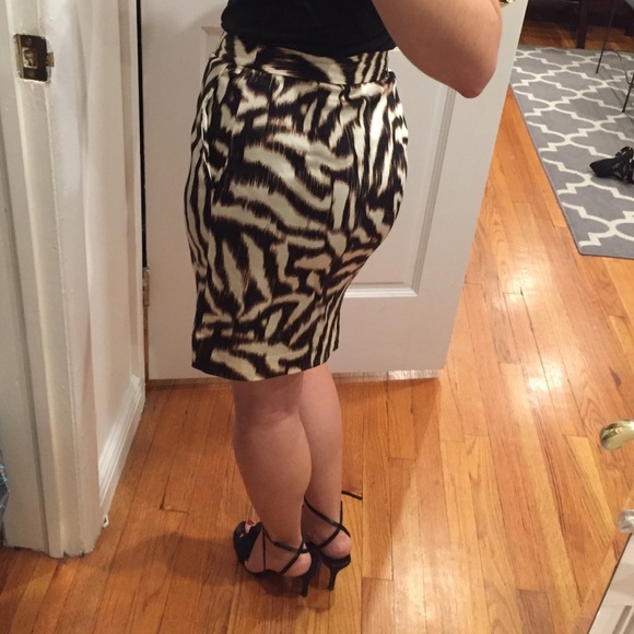 Animal print Ann Taylor skirt 0P - Picture 8 of 8