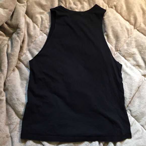 Black tee - Picture 2 of 3