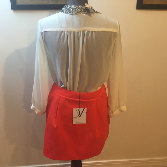 ✨Newly Reduced✨Hot red/orange skirt - Picture 3 of 4