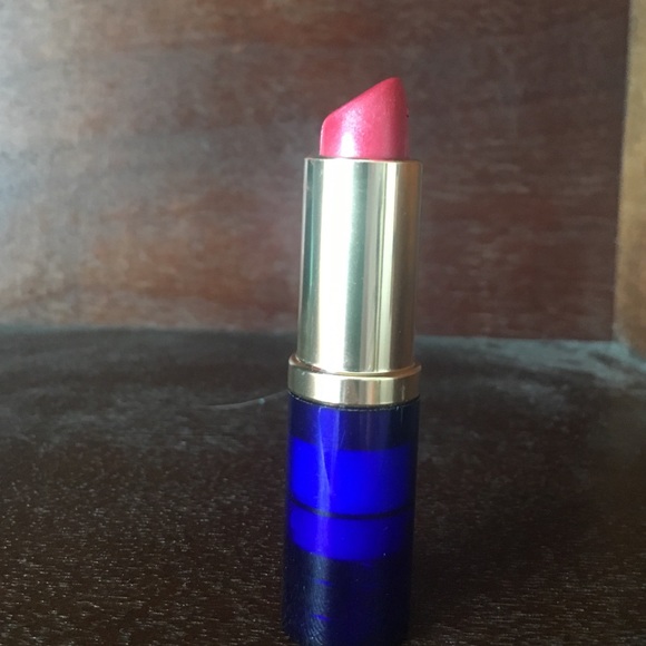 Estèe Lauder lipstick