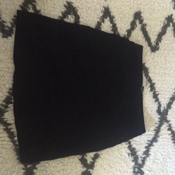 black tight skirt