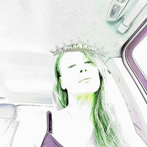 Meet your Posher, Denise