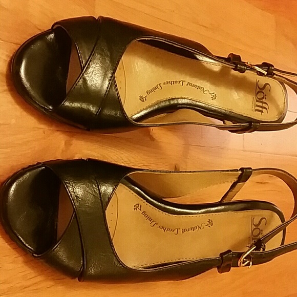 Shoes - Picture 3 of 4