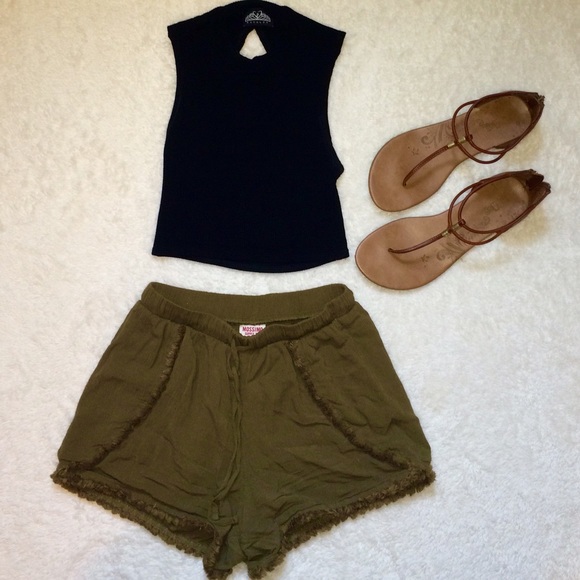 NWOT Flowy Earth Green shorts - Picture 1 of 4