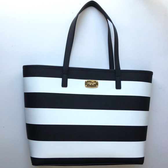 Michael Kors 'Jet Set Travel' Tote - Picture 2 of 4