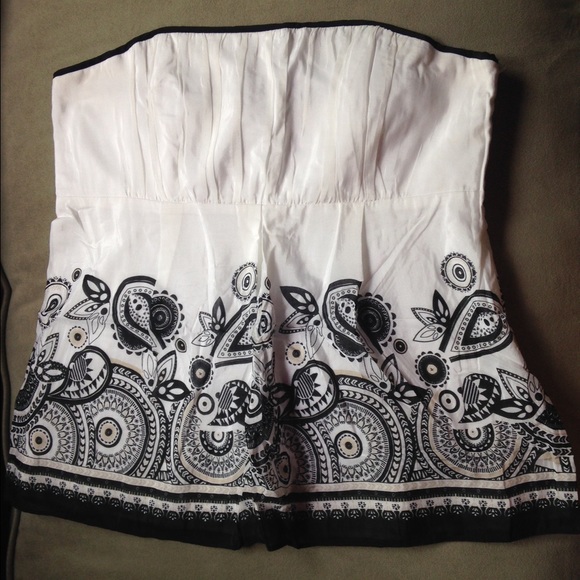 Strapless White House Black Market top - Picture 1 of 1