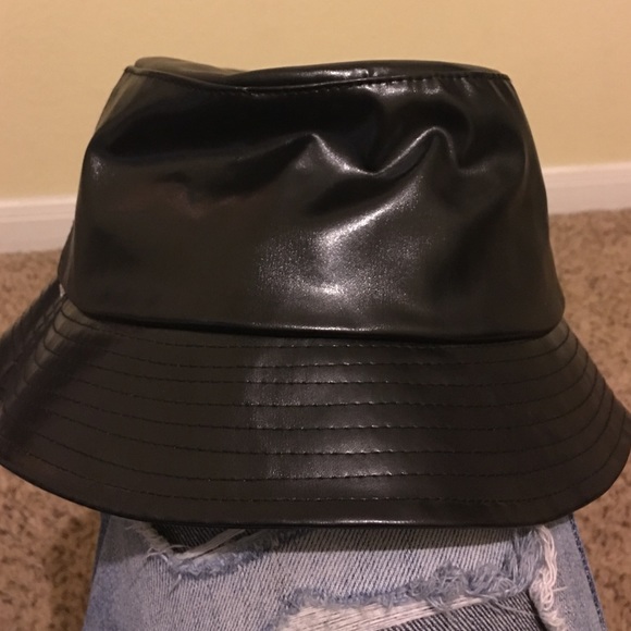 Bucket hat - Picture 2 of 3