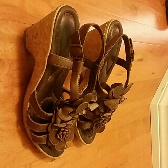 Shoes - Picture 2 of 2