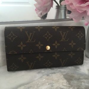 SOLD Louis Vuitton monogram Sarah wallet