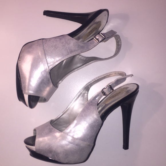 Vera wang heels, size 8