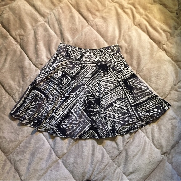 PacSun tribal skater skirt. - Picture 2 of 2