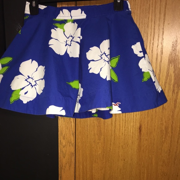 Hollister skirt SIZE: medium