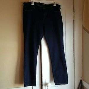 Old Navy "Flirt" Skinny jeans