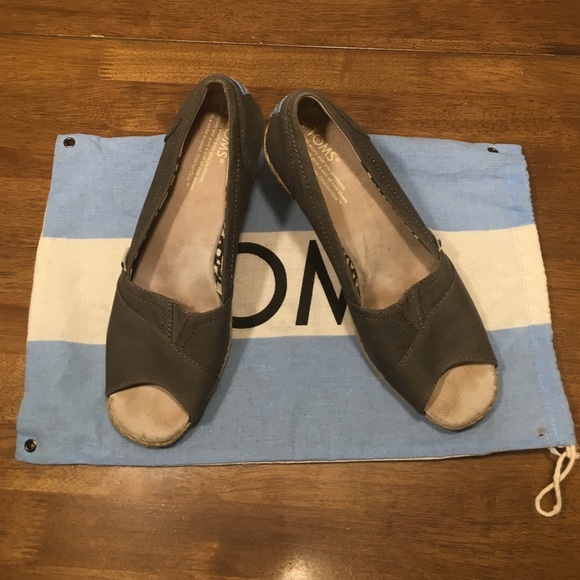 TOMS Grey Canvas Wedges