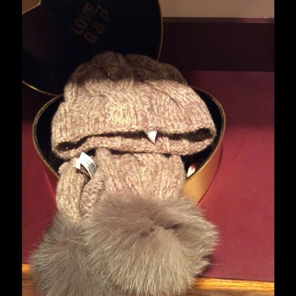 NWT JUICY COUTURE HAT & SCARF SET👒 - Picture 3 of 3
