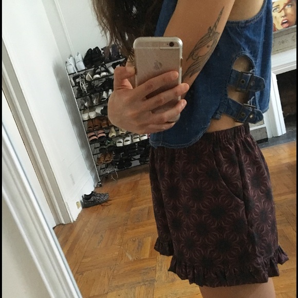 Ruffle print purple shorts
