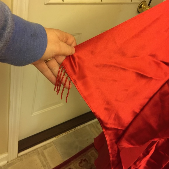 Victoria's Secret long sexy gown with beaded train - Picture 4 of 4