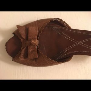 ISO THESE BANDOLINO KITTEN HEEL SIZE 8!