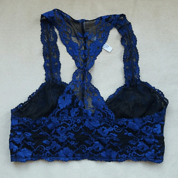 Beautiful lace bra - Picture 3 of 3