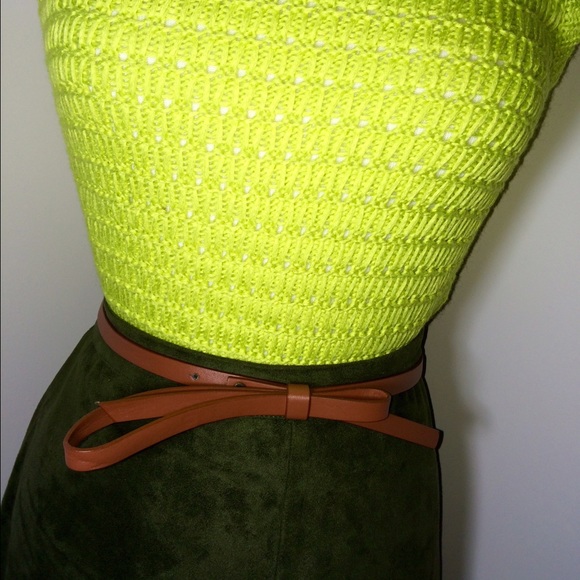 The knit sweater top is for sale.🌼💚 - Picture 4 of 4