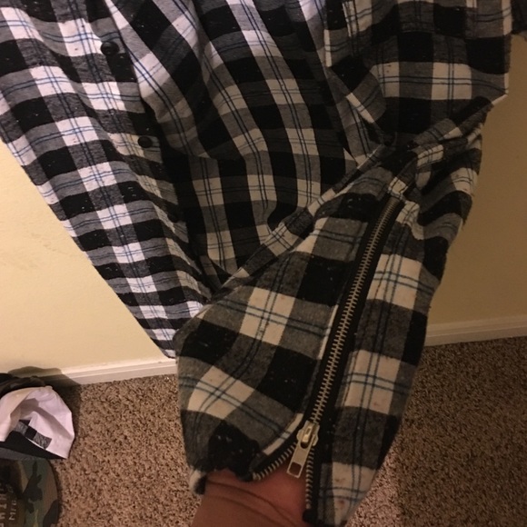 Oversized  button down - Picture 3 of 3