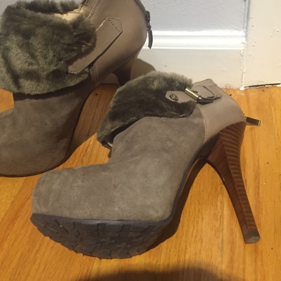 Guess Booties Size 9.5 - Worn Only Once Like New! - image 3