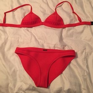 triangl bikini!