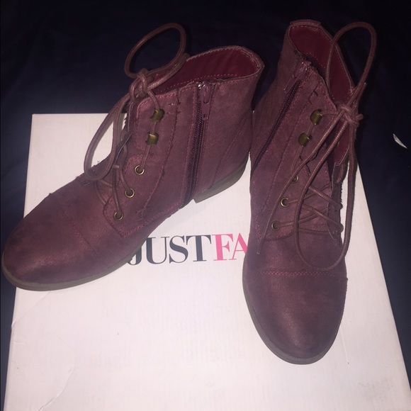 🎉🎉NEW BURGUNDY JUSTFAB BOOTIES!🎉🎉🎉