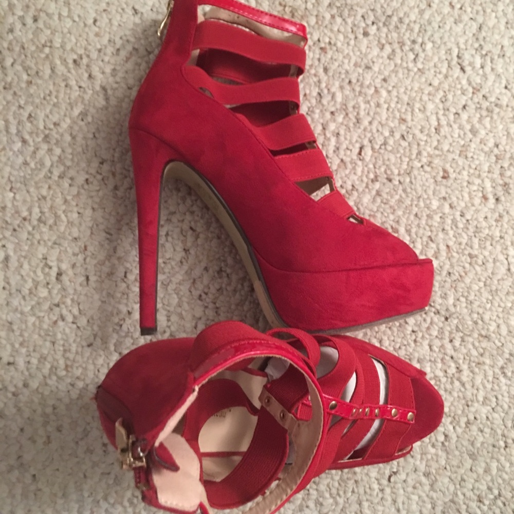 Brand new Strappy Heels