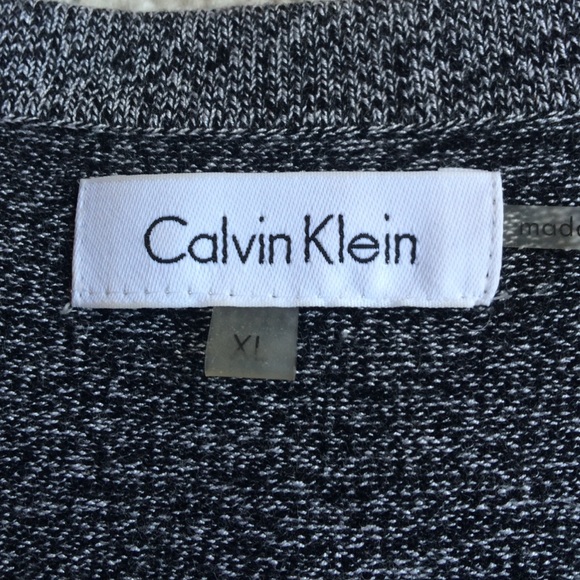 Calvin Klein Sleveless - Picture 2 of 4