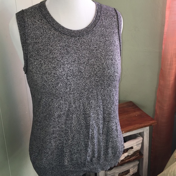 Calvin Klein Tops - Calvin Klein Sleveless