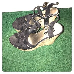 Black one strap wedge size 5
