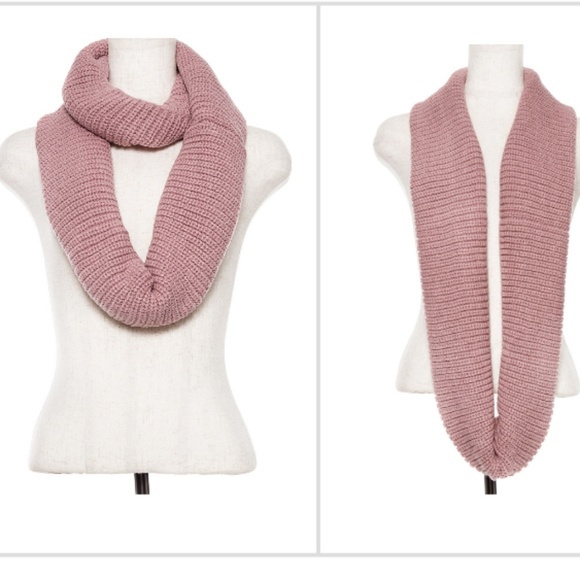 Chunky knit infinity scarf - Picture 2 of 2
