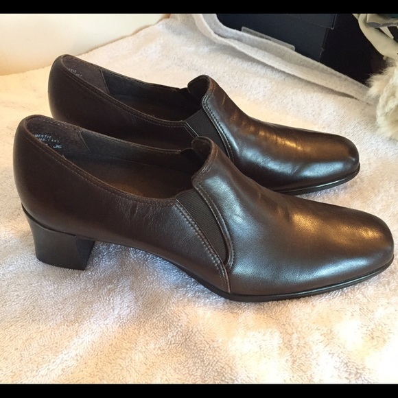 NWT Munro dark brown dress shoe size 9 1/2