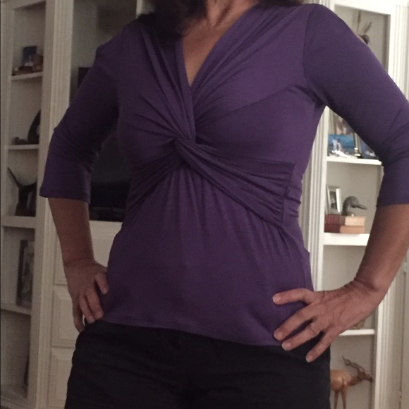 Bebe blouse with lace for that sophisticated look - Picture 4 of 4